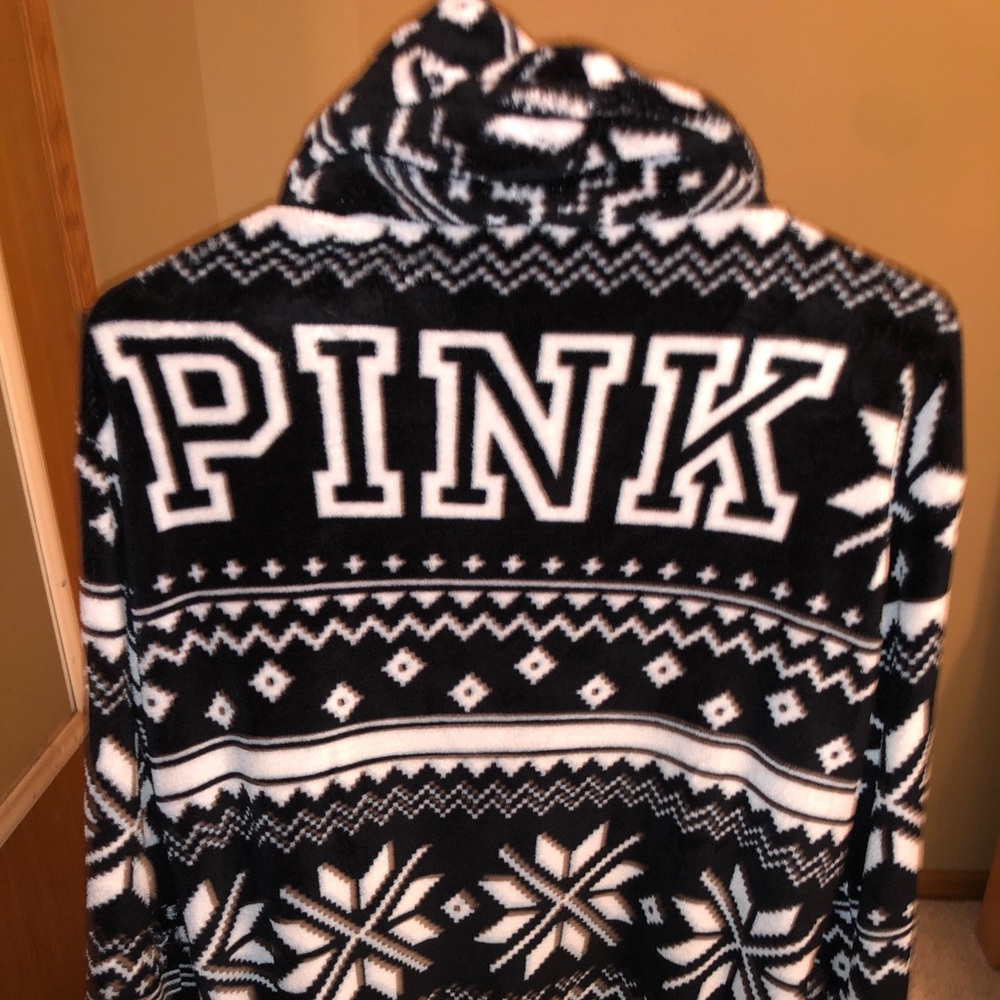 PINK Black + White patterned robe